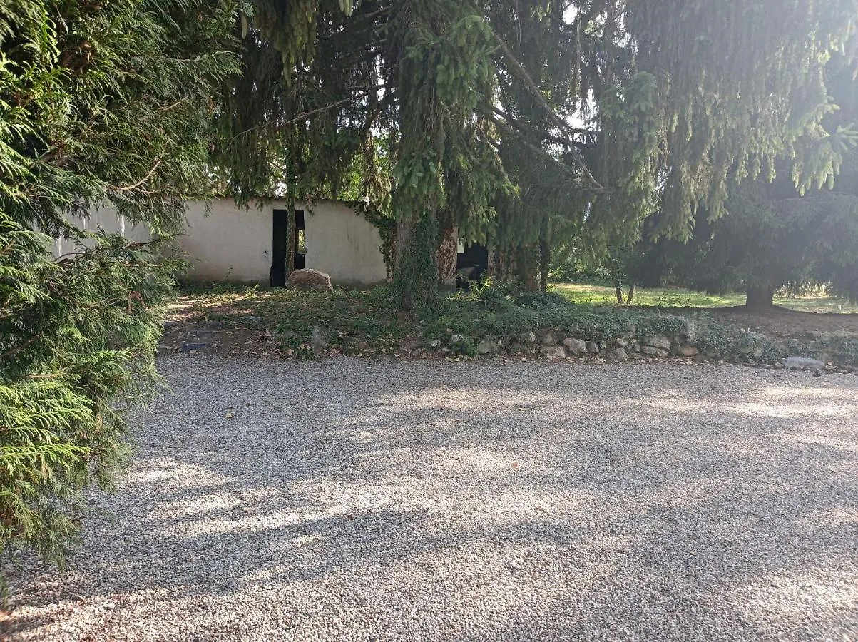 Gîte les sapins Saint-Martin-de-la-Cluze France